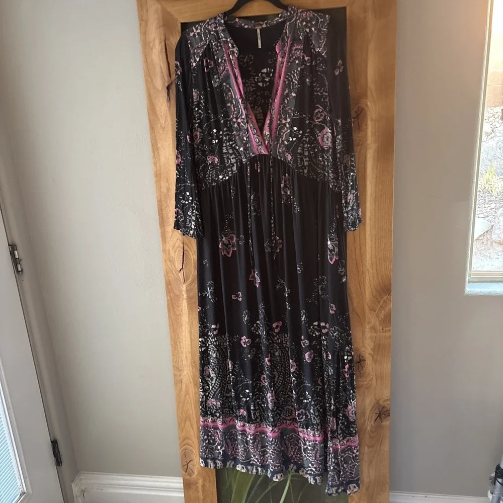 Free People's You Only Knew' Boho Black And‎ Pink Maxi Dress. Size Small
